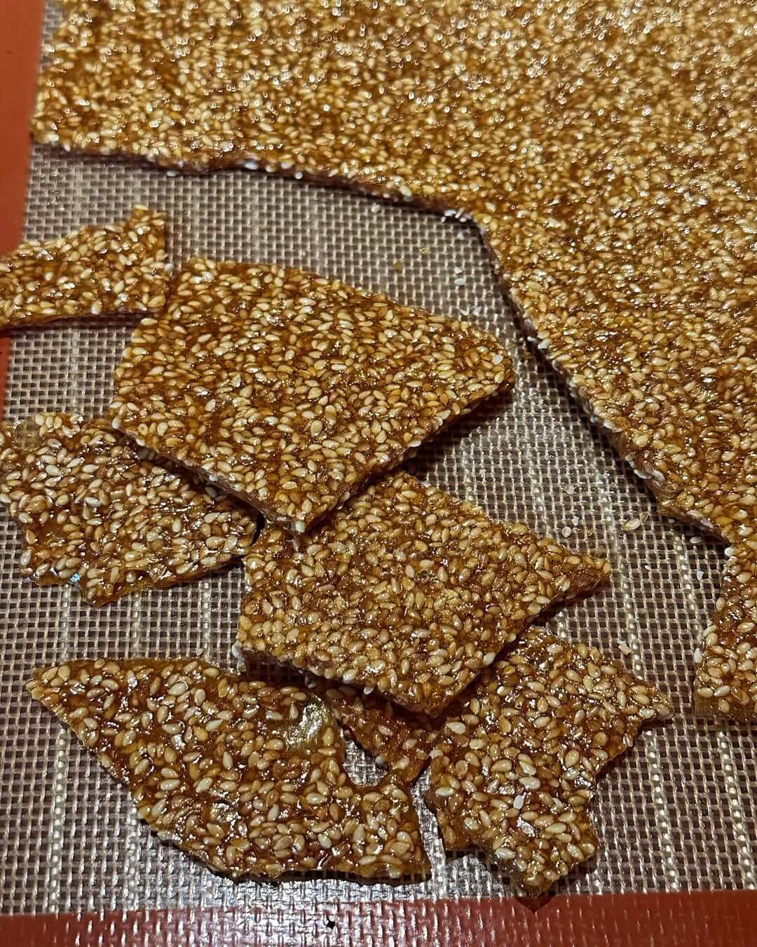 Sesame brittles