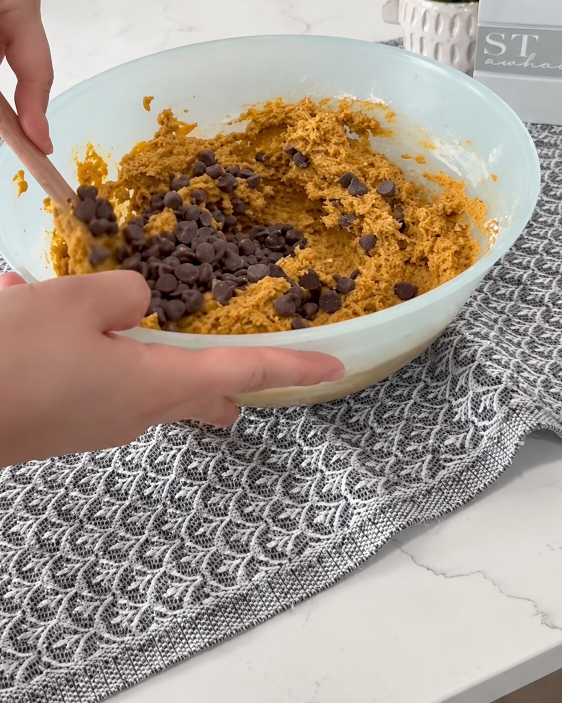 Chocolate and pumpkin puree mixed together